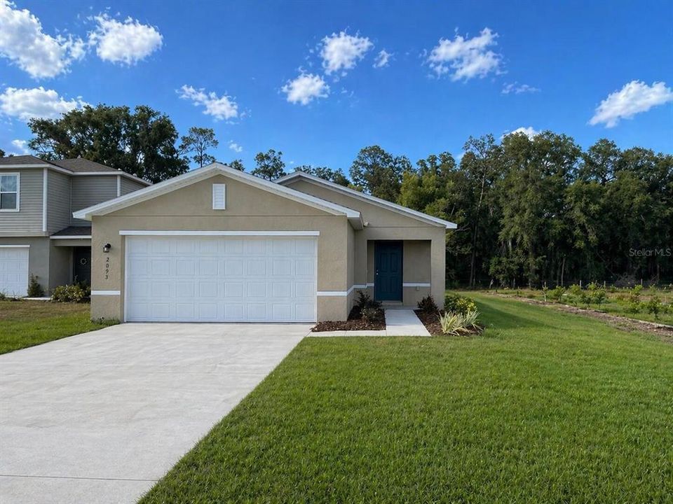 For Sale: $289,900 (3 beds, 2 baths, 1570 Square Feet)