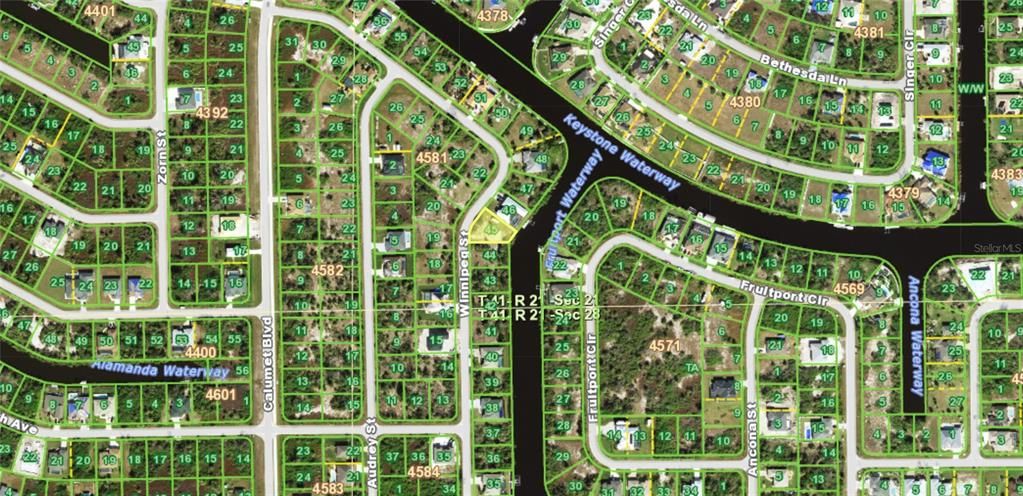 На продажу: $104,900 (0.23 acres)