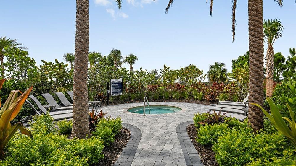 Active With Contract: $521,028 (2 beds, 2 baths, 1533 Square Feet)