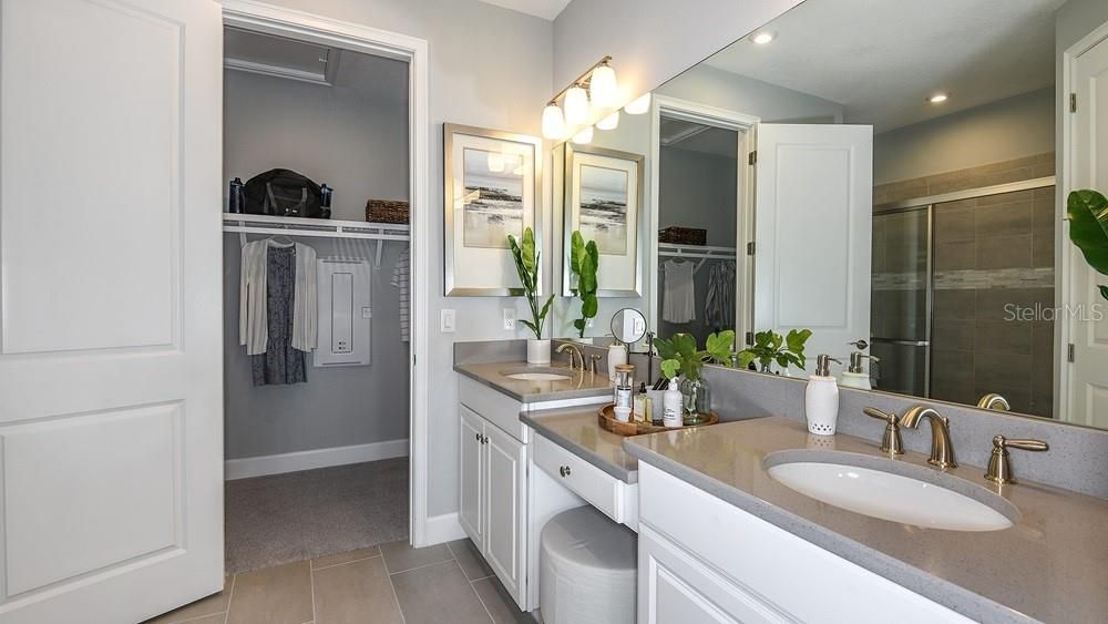 Active With Contract: $521,028 (2 beds, 2 baths, 1533 Square Feet)