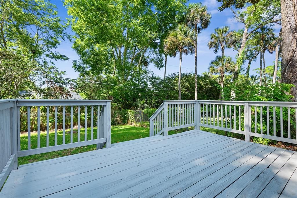 For Sale: $334,900 (3 beds, 2 baths, 1633 Square Feet)