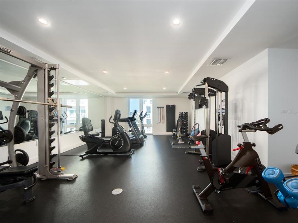 For Rent: $14,500 (3 beds, 3 baths, 2618 Square Feet)