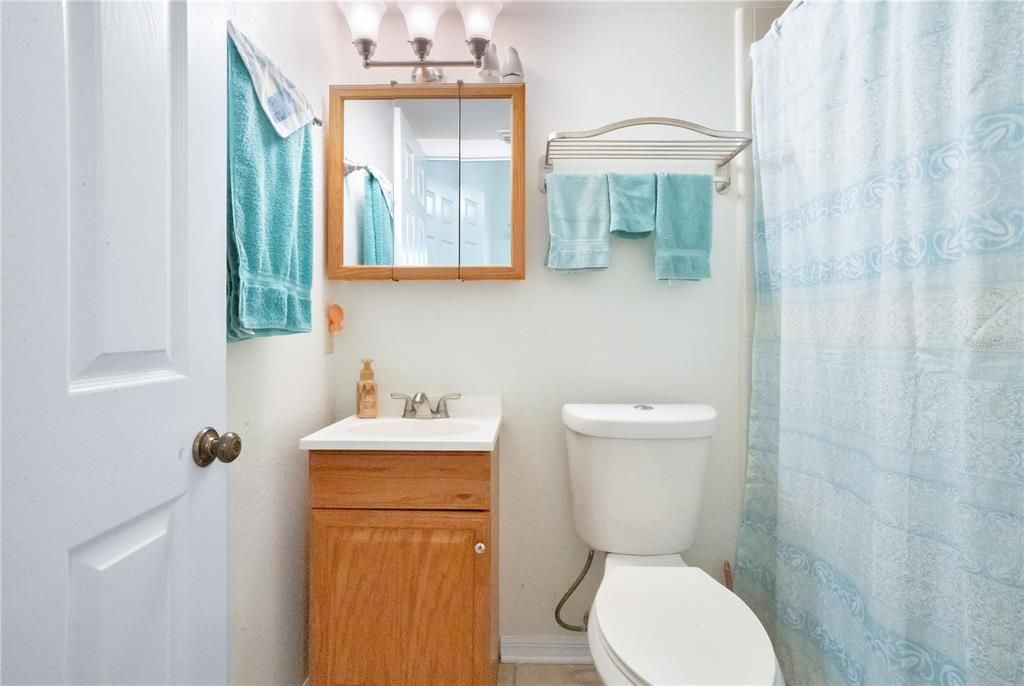 For Sale: $450,000 (2 beds, 2 baths, 1028 Square Feet)