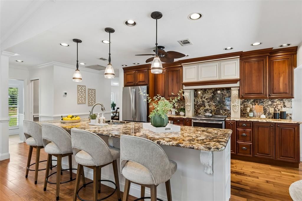 For Sale: $799,000 (4 beds, 3 baths, 2979 Square Feet)