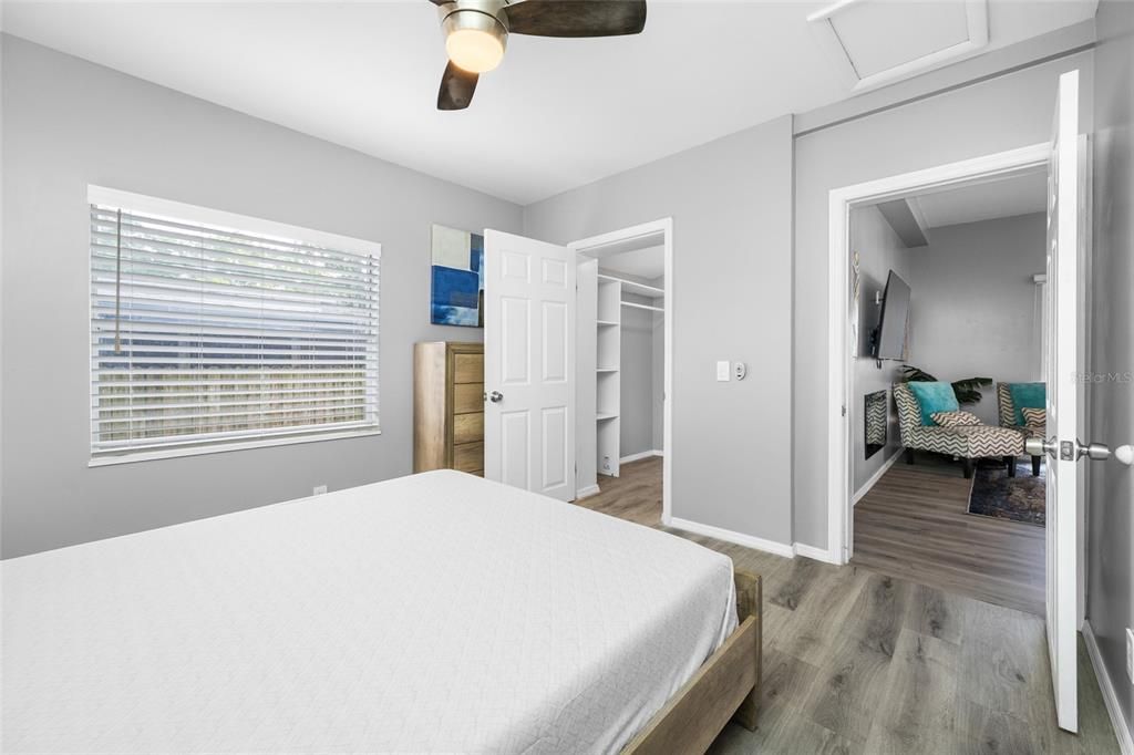 На продажу: $329,000 (3 спален, 2 ванн, 1034 Квадратных фут)