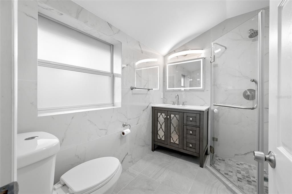 На продажу: $329,000 (3 спален, 2 ванн, 1034 Квадратных фут)