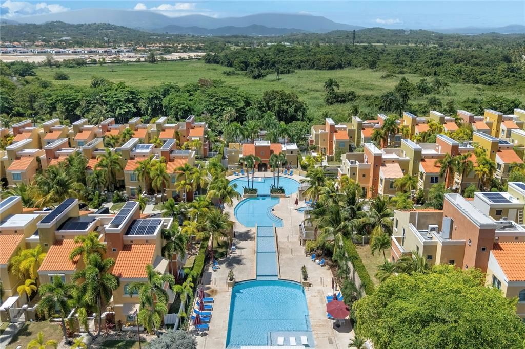 На продажу: $585,000 (3 спален, 3 ванн, 2340 Квадратных фут)