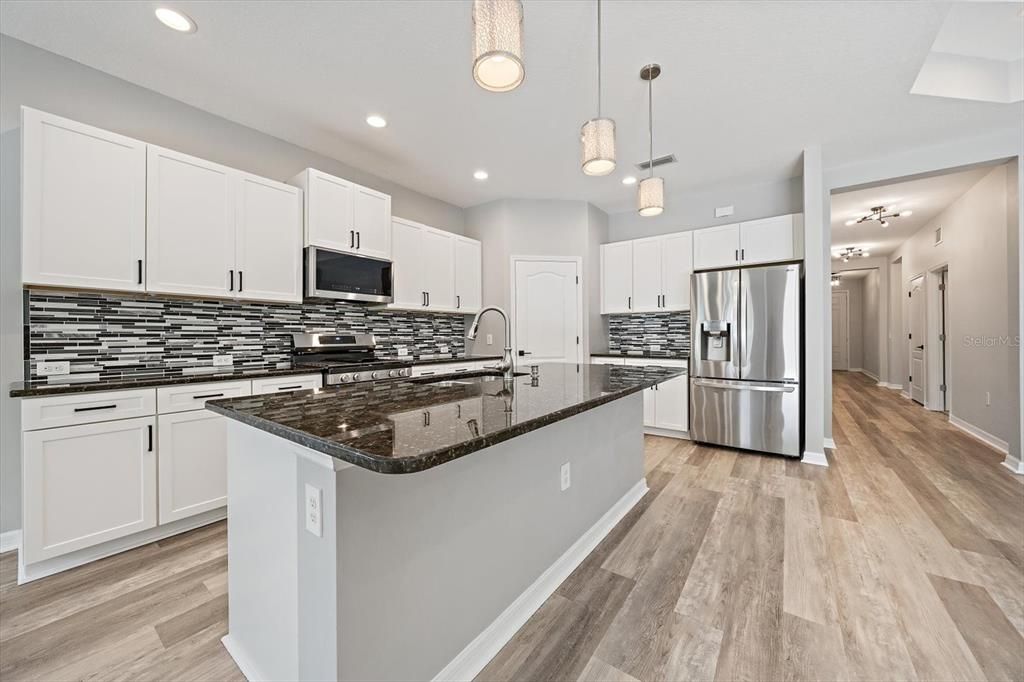 For Sale: $599,000 (3 beds, 3 baths, 2105 Square Feet)