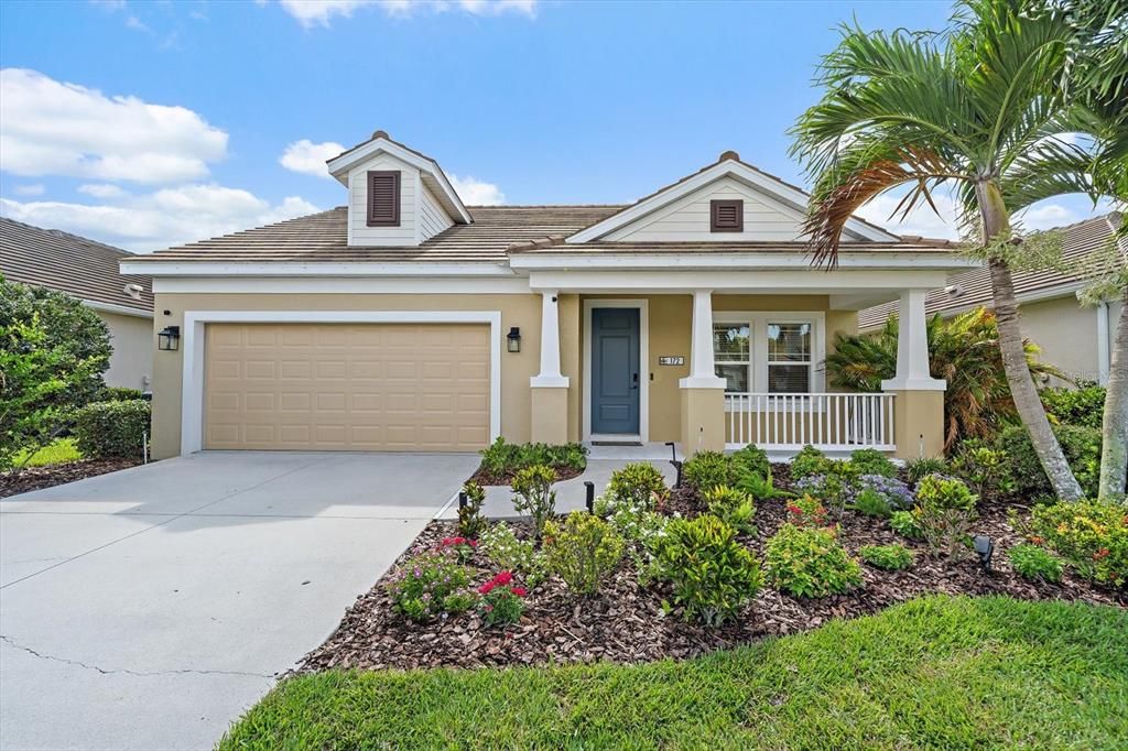 For Sale: $599,000 (3 beds, 3 baths, 2105 Square Feet)
