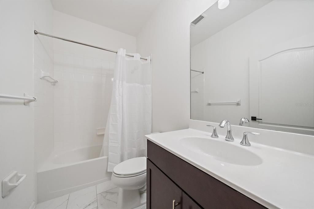 For Sale: $599,000 (3 beds, 3 baths, 2105 Square Feet)