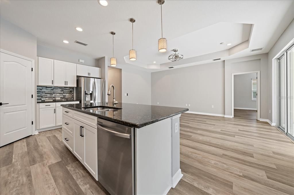 For Sale: $599,000 (3 beds, 3 baths, 2105 Square Feet)