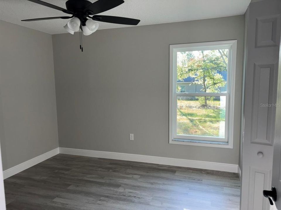 На продажу: $244,900 (3 спален, 2 ванн, 1405 Квадратных фут)