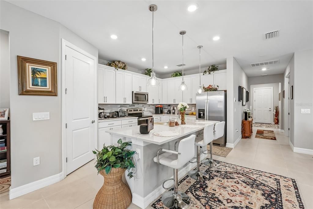 For Sale: $415,000 (3 beds, 2 baths, 2215 Square Feet)