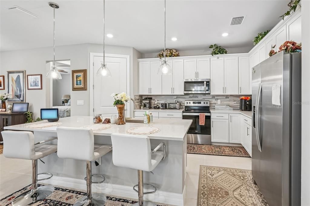 For Sale: $415,000 (3 beds, 2 baths, 2215 Square Feet)