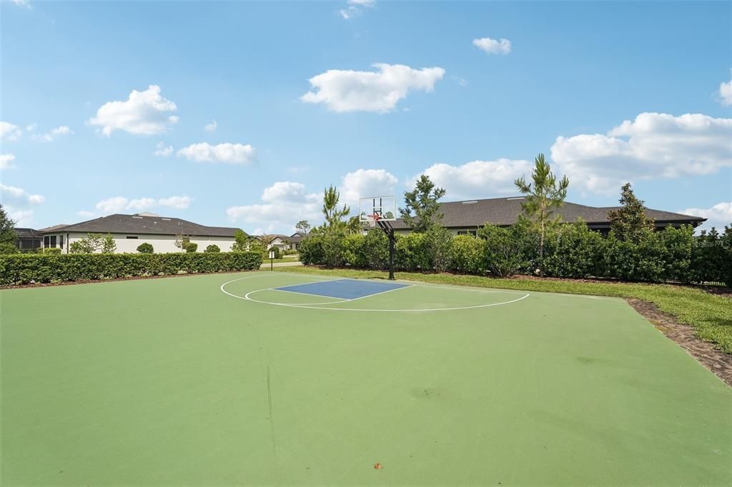 For Sale: $415,000 (3 beds, 2 baths, 2215 Square Feet)