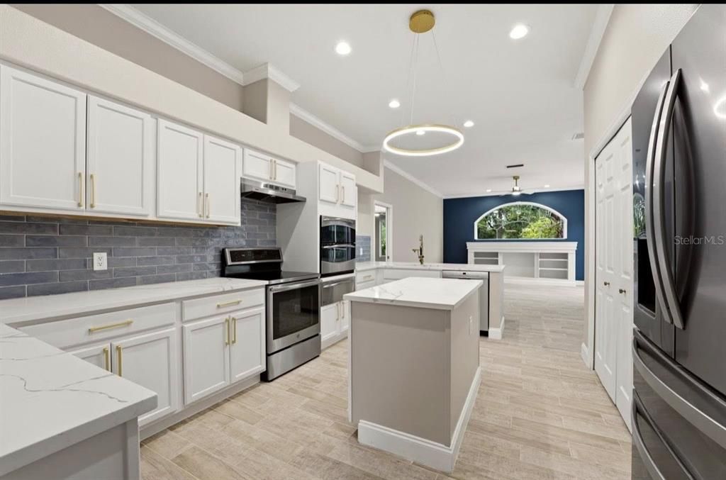For Sale: $675,500 (3 beds, 2 baths, 2320 Square Feet)