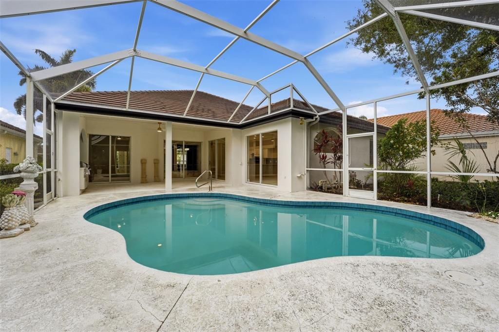 For Sale: $675,500 (3 beds, 2 baths, 2320 Square Feet)