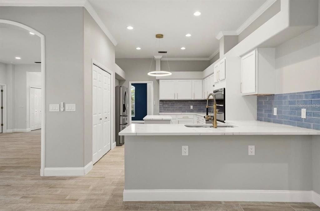 For Sale: $675,500 (3 beds, 2 baths, 2320 Square Feet)