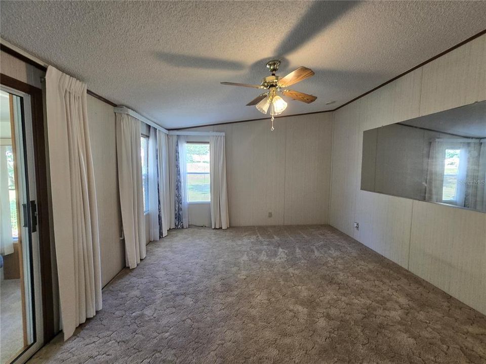 For Sale: $145,000 (2 beds, 2 baths, 1210 Square Feet)