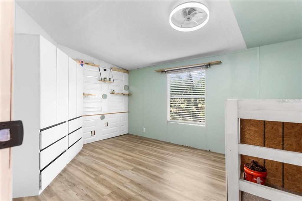 For Sale: $235,000 (3 beds, 2 baths, 1680 Square Feet)