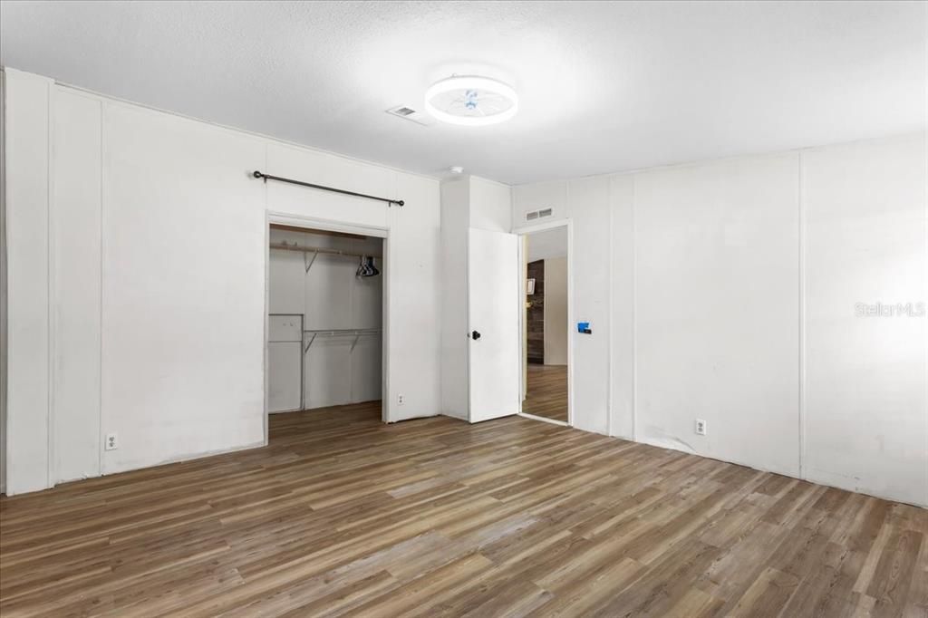 For Sale: $235,000 (3 beds, 2 baths, 1680 Square Feet)