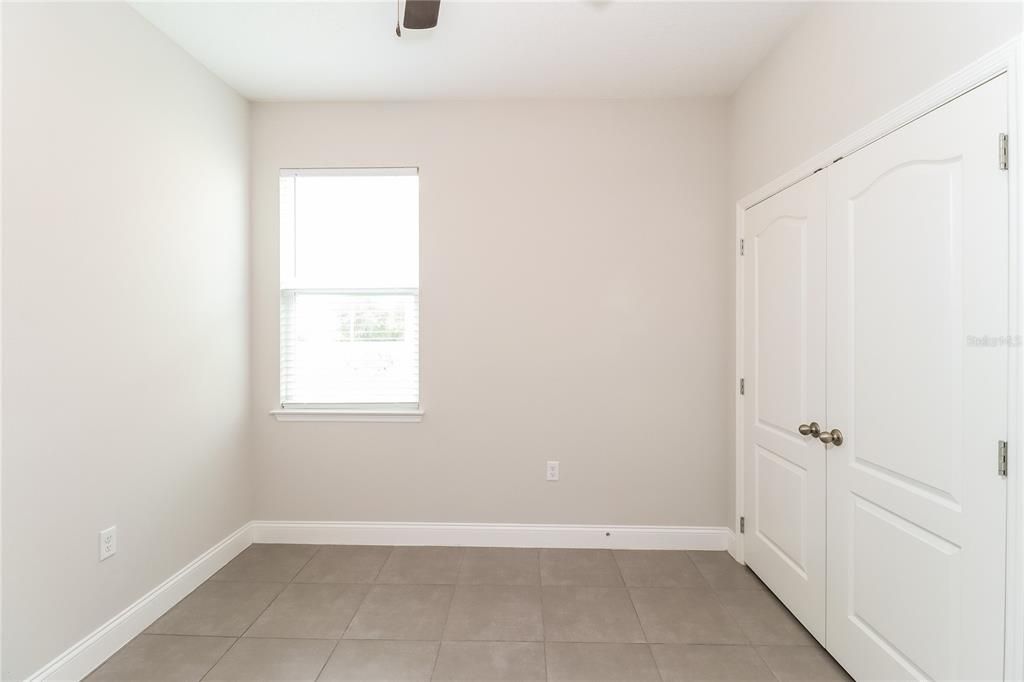 В аренду: $1,945 (4 спален, 2 ванн, 1764 Квадратных фут)