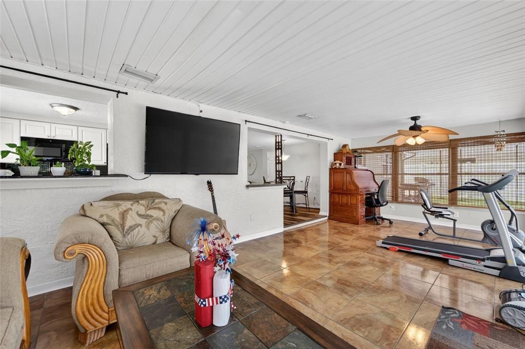 Activo con contrato: $340,000 (2 camas, 2 baños, 1292 Pies cuadrados)