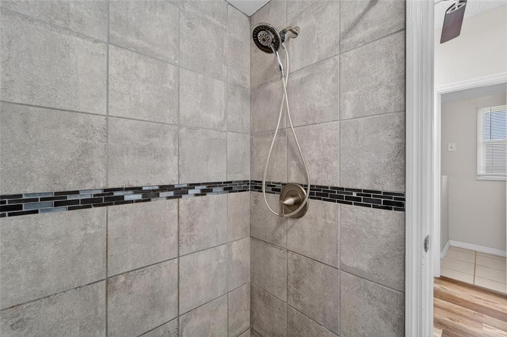 Activo con contrato: $340,000 (2 camas, 2 baños, 1292 Pies cuadrados)
