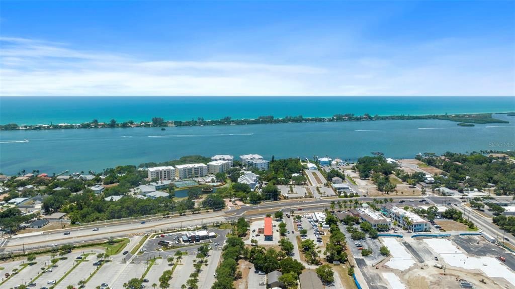 For Sale: $345,000 (2 beds, 2 baths, 1449 Square Feet)