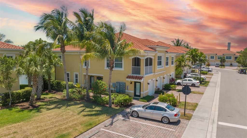 For Sale: $345,000 (2 beds, 2 baths, 1449 Square Feet)