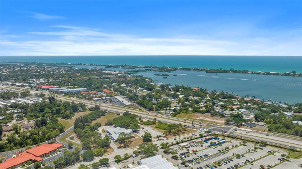 For Sale: $345,000 (2 beds, 2 baths, 1449 Square Feet)