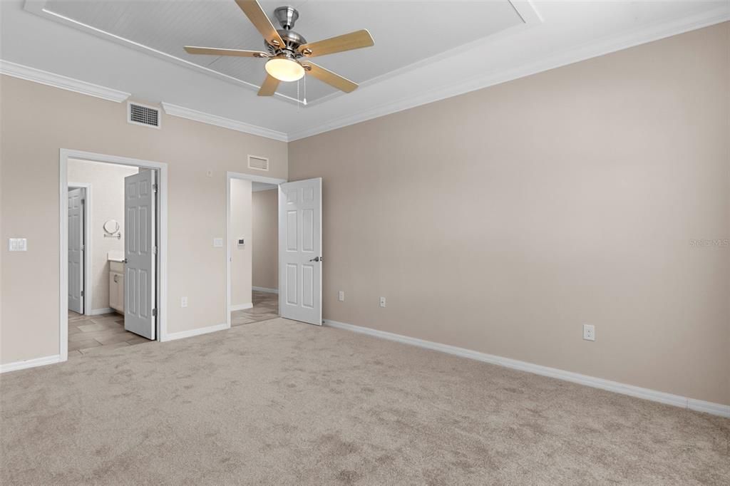 For Sale: $345,000 (2 beds, 2 baths, 1449 Square Feet)