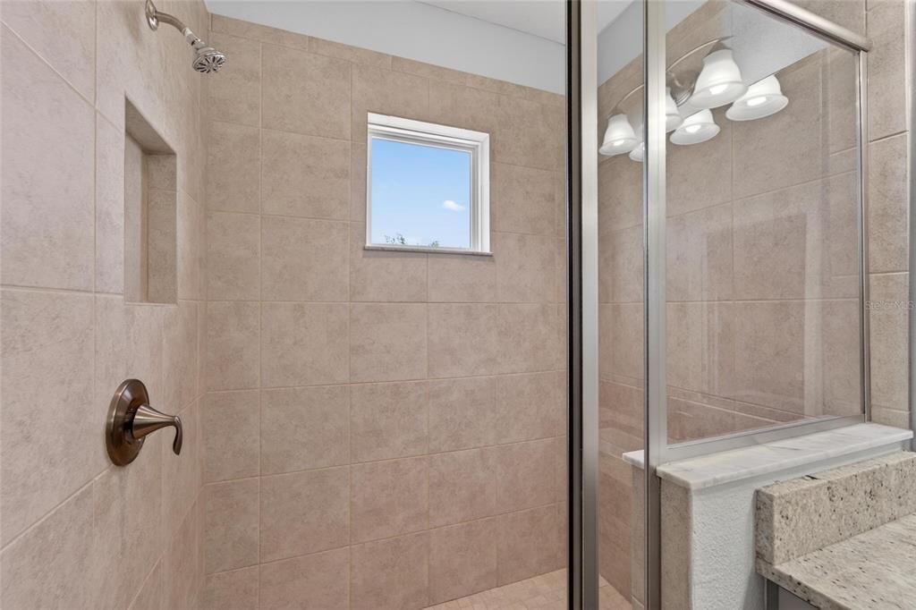 En Renta: $2,850 (3 camas, 2 baños, 1816 Pies cuadrados)