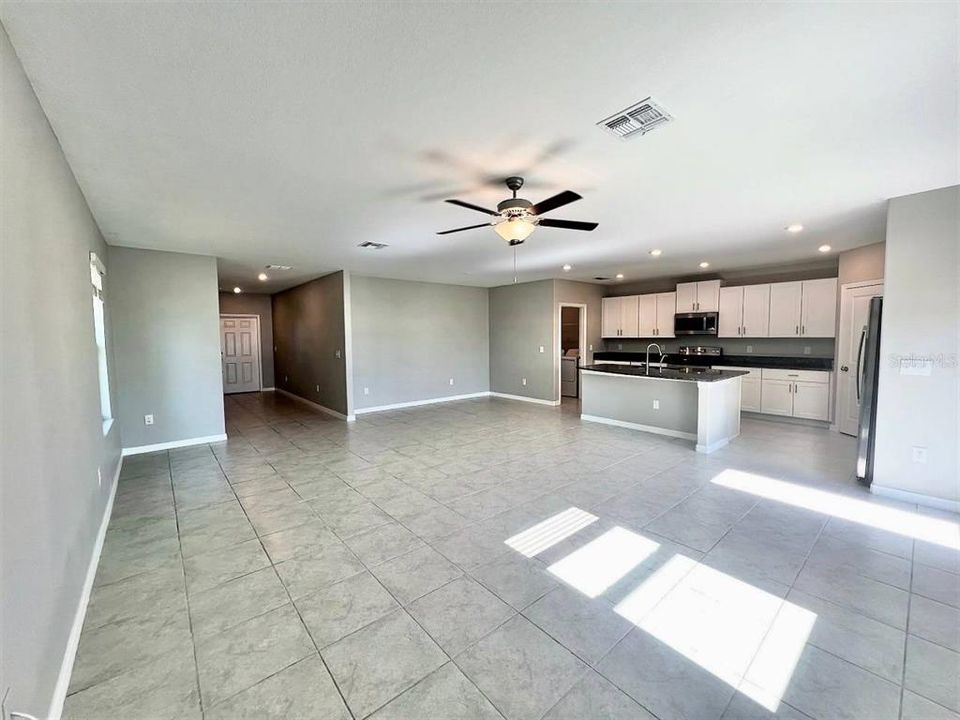 For Rent: $2,350 (5 beds, 2 baths, 2264 Square Feet)