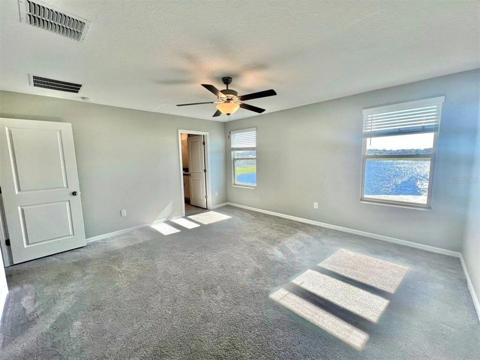 For Rent: $2,350 (5 beds, 2 baths, 2264 Square Feet)