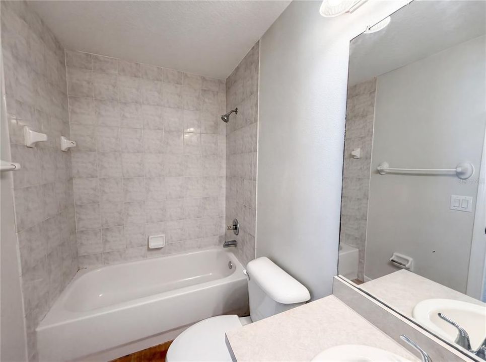 En Venta: $220,000 (3 camas, 2 baños, 1196 Pies cuadrados)