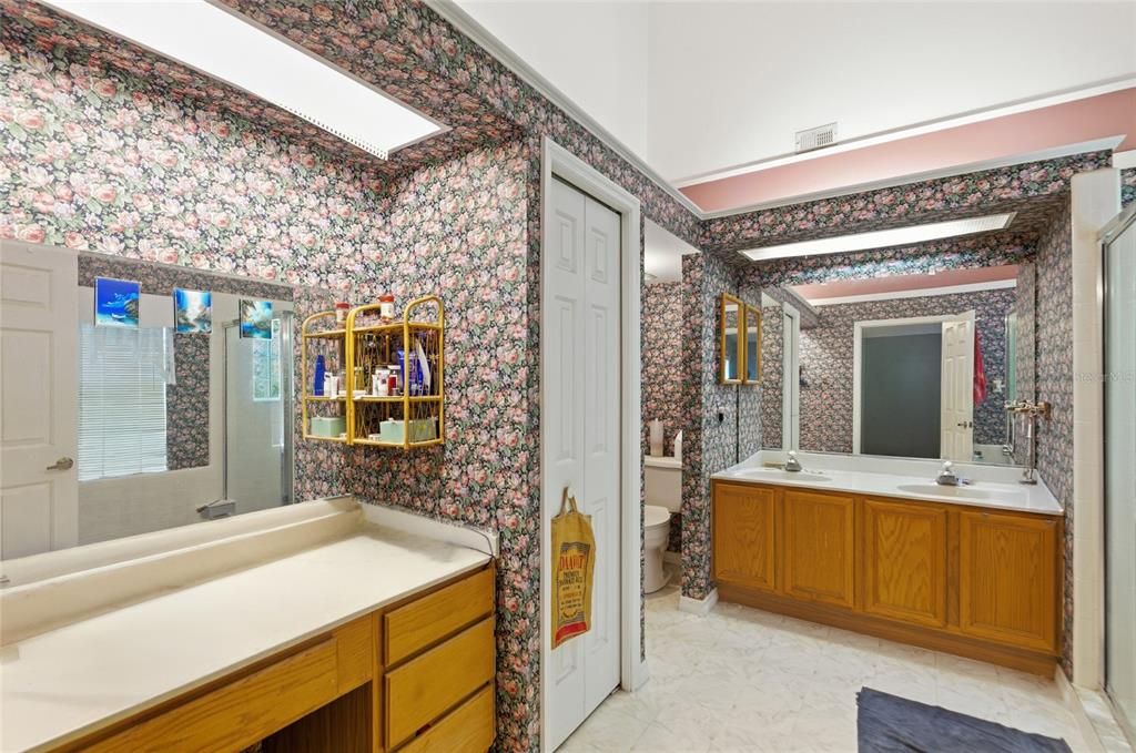 En Venta: $439,900 (3 camas, 2 baños, 1944 Pies cuadrados)