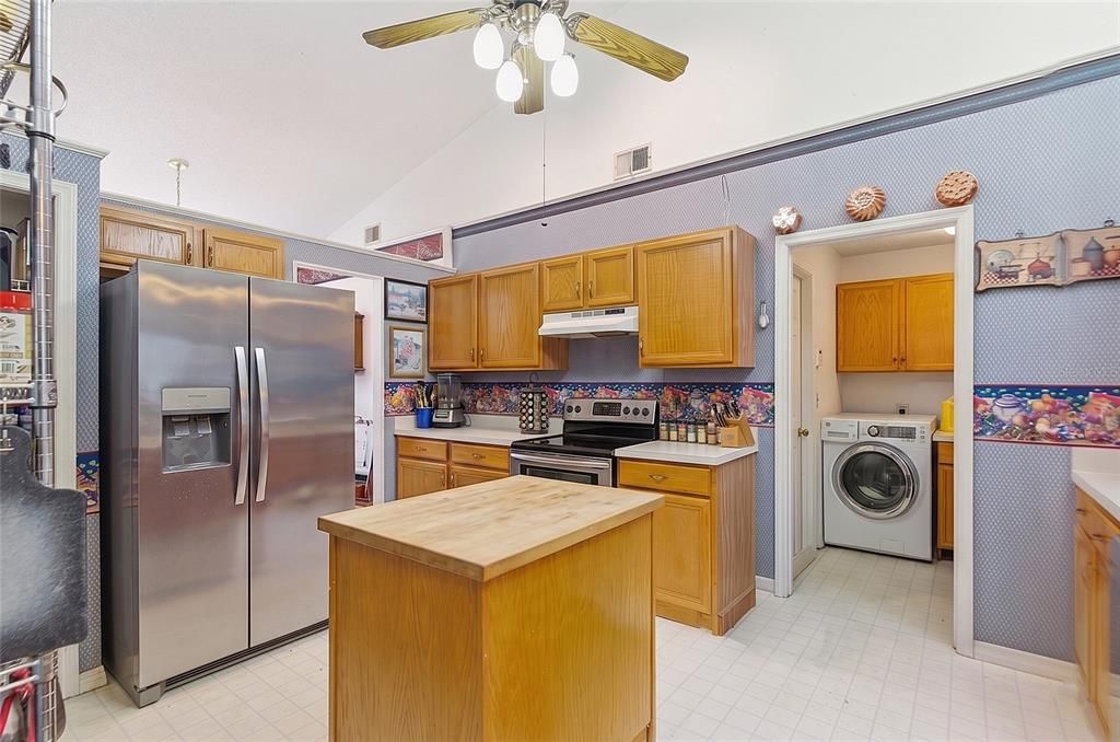 En Venta: $439,900 (3 camas, 2 baños, 1944 Pies cuadrados)
