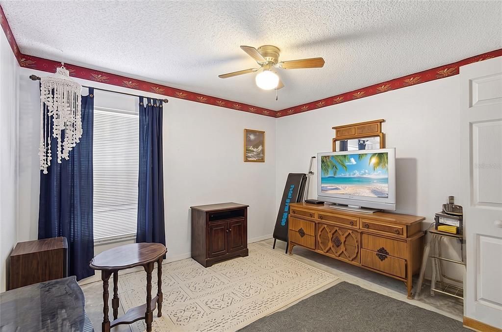 En Venta: $439,900 (3 camas, 2 baños, 1944 Pies cuadrados)