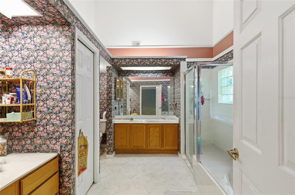 En Venta: $439,900 (3 camas, 2 baños, 1944 Pies cuadrados)