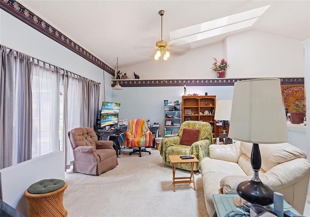En Venta: $439,900 (3 camas, 2 baños, 1944 Pies cuadrados)