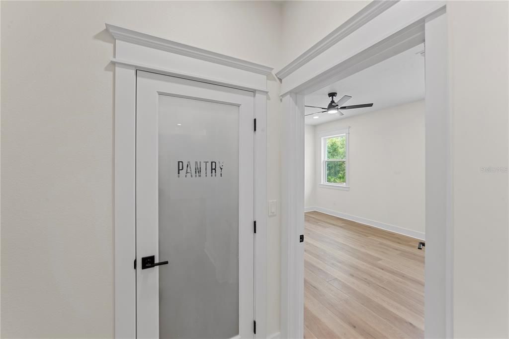 На продажу: $449,900 (3 спален, 2 ванн, 1627 Квадратных фут)