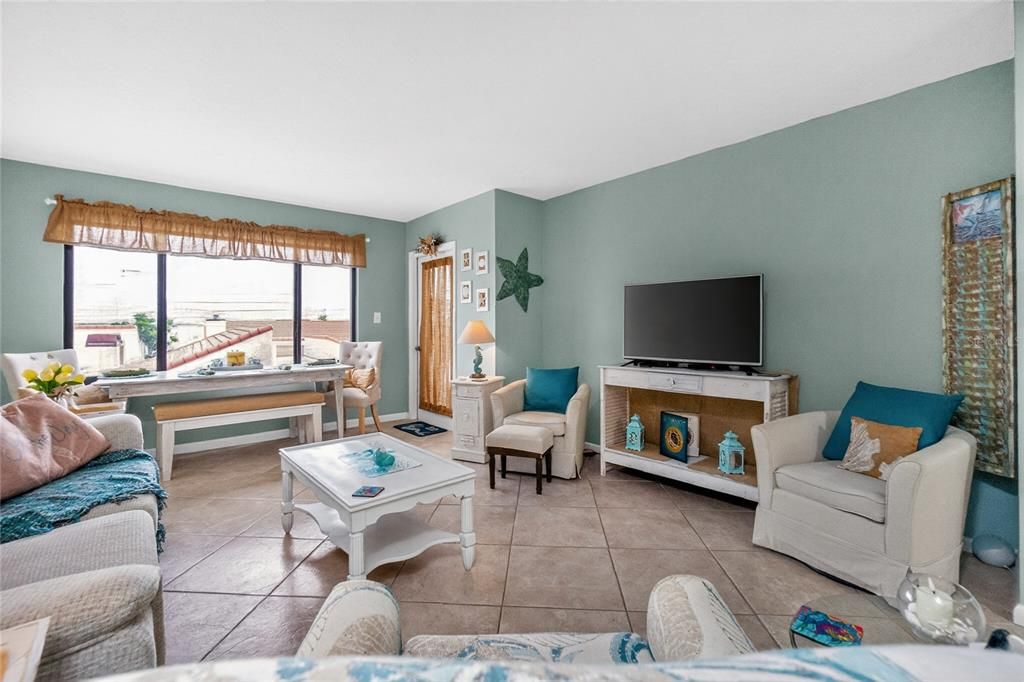 En Venta: $159,000 (1 camas, 1 baños, 836 Pies cuadrados)