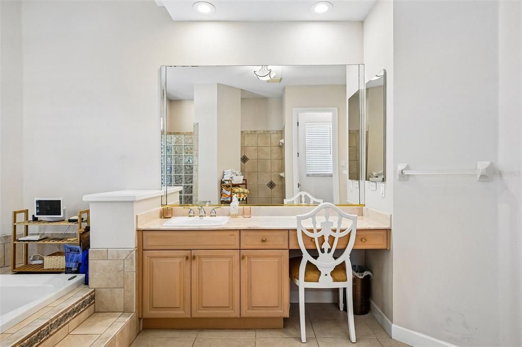 For Sale: $1,500,000 (5 beds, 4 baths, 3873 Square Feet)