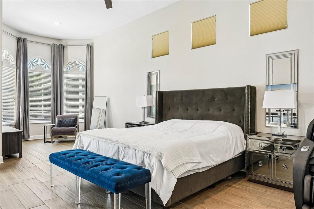For Sale: $1,500,000 (5 beds, 4 baths, 3873 Square Feet)