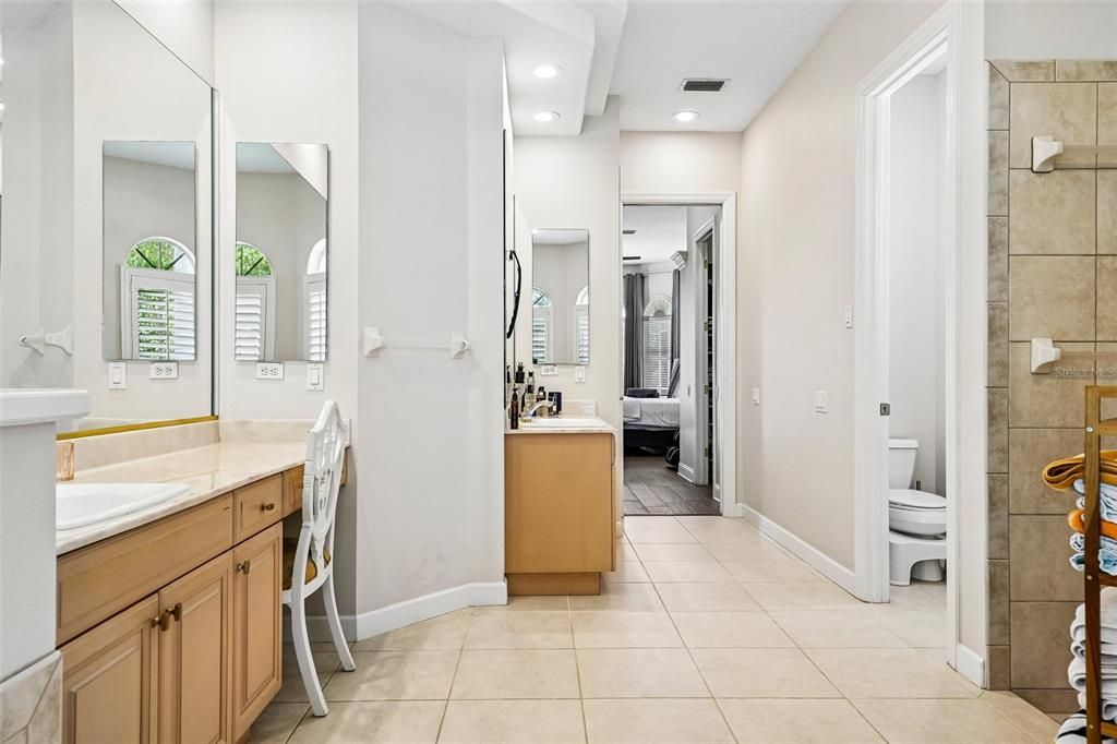 For Sale: $1,500,000 (5 beds, 4 baths, 3873 Square Feet)