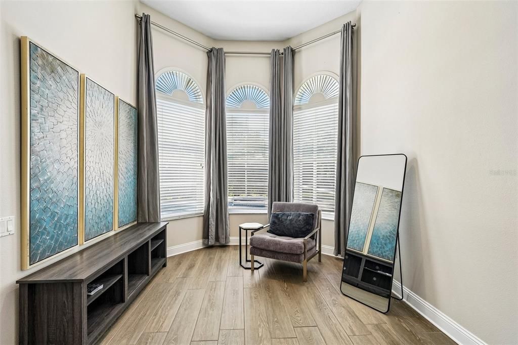For Sale: $1,500,000 (5 beds, 4 baths, 3873 Square Feet)