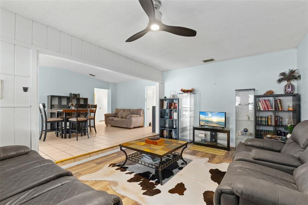 Active With Contract: $225,000 (3 beds, 2 baths, 1497 Square Feet)