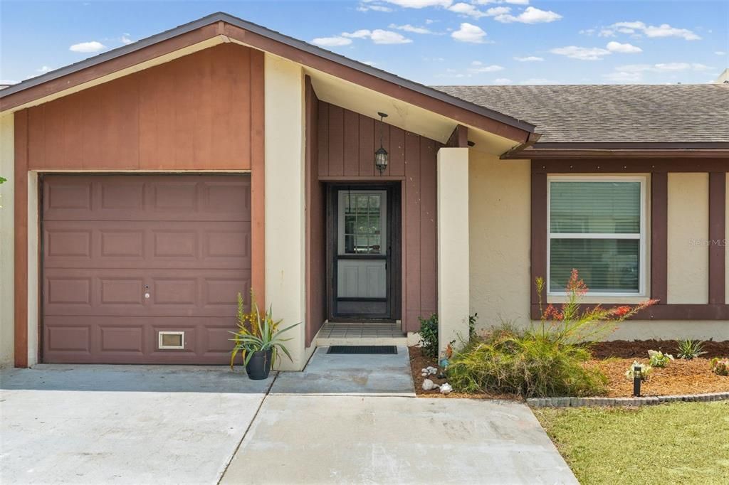 Active With Contract: $225,000 (3 beds, 2 baths, 1497 Square Feet)