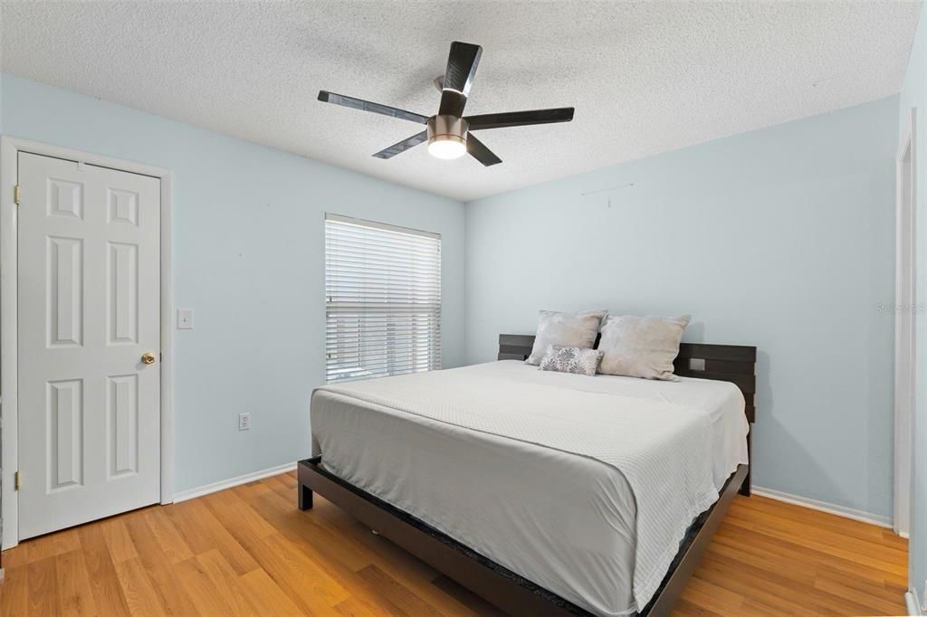 Active With Contract: $225,000 (3 beds, 2 baths, 1497 Square Feet)